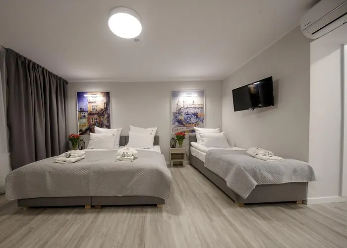 Okecie 1936 아파트